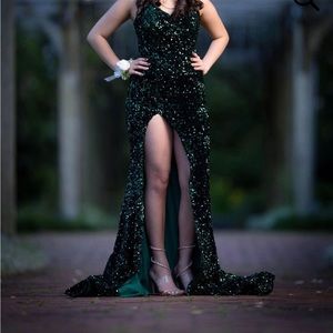 Green Side Slit Dress Size 4 By Portia and Scarlett